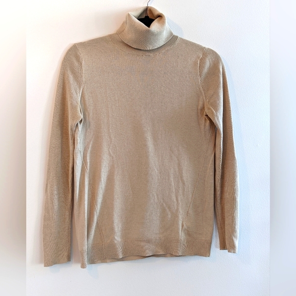 Beige turtleneck - Picture 1 of 2